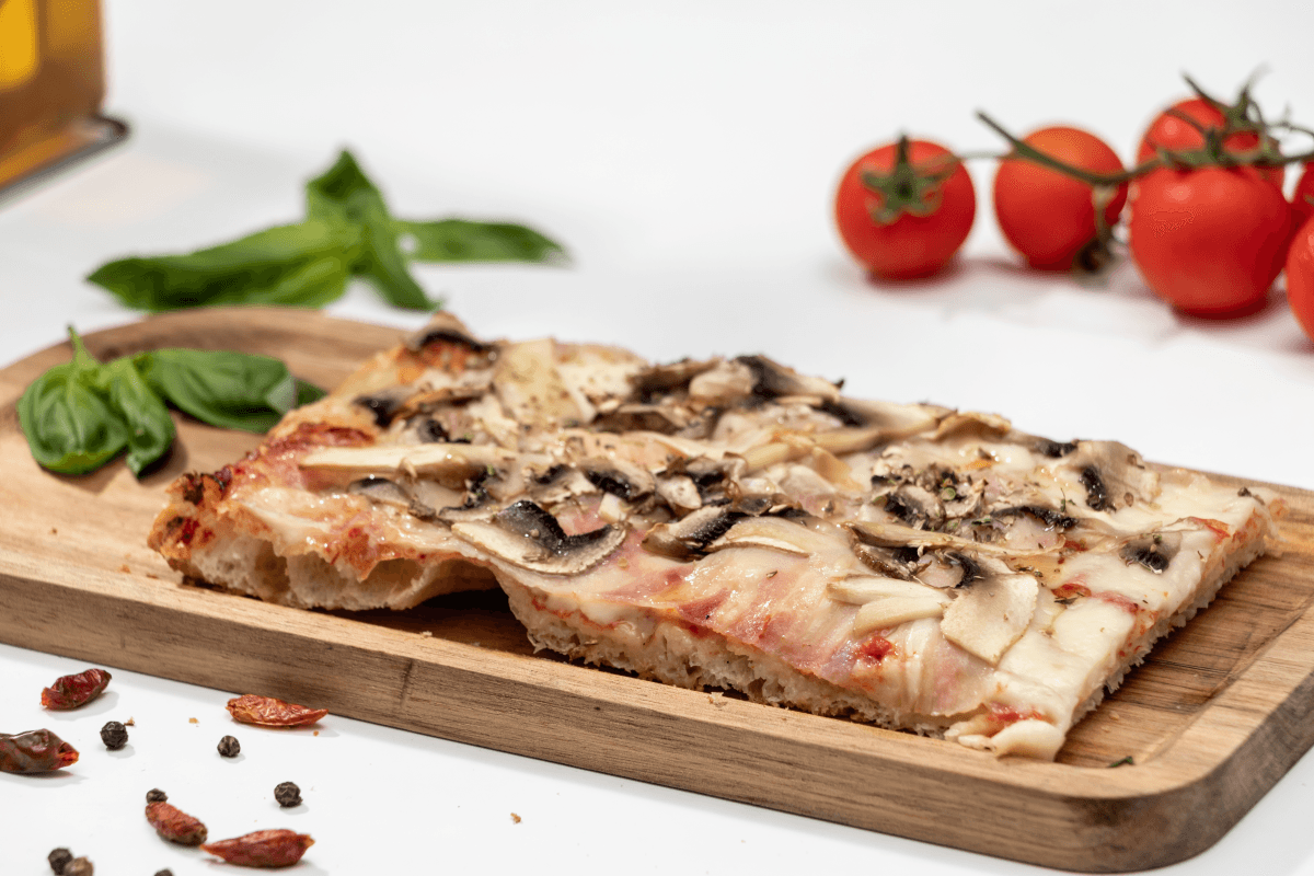 Prosciutto e Funghi la felie
